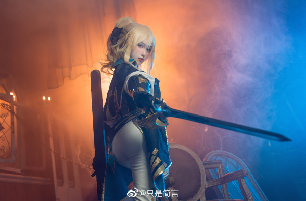 只是简言 cos写真合集 7套